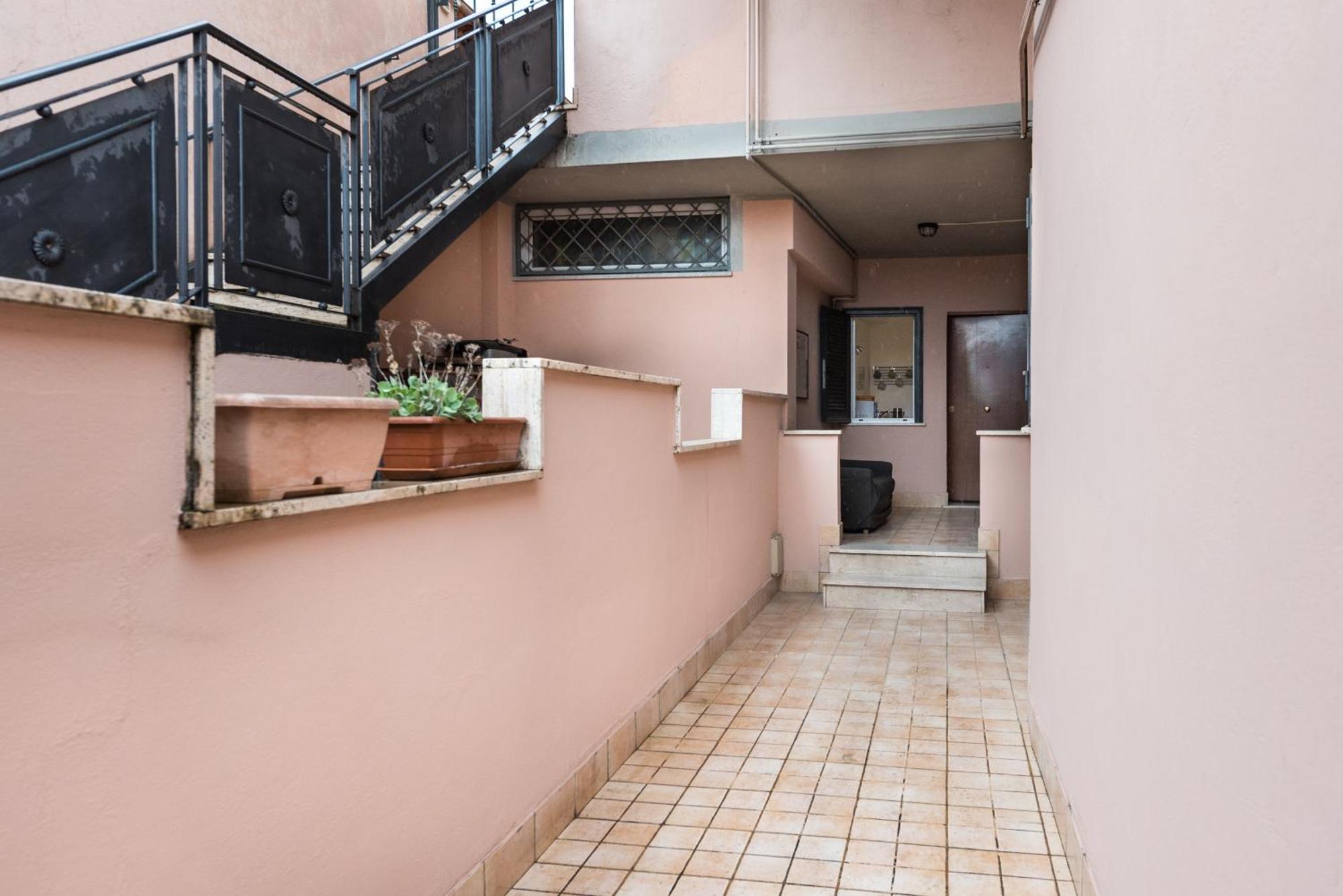 Travelershome Ciampino 170 Station Street מראה חיצוני תמונה